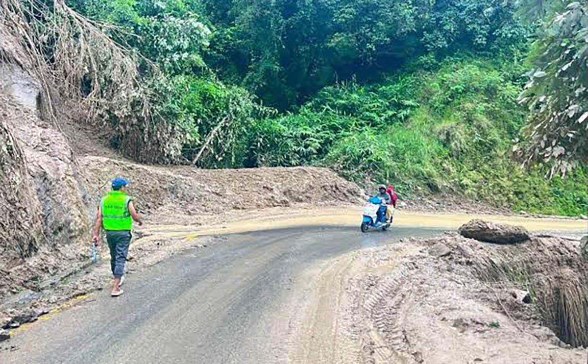 Tokha-Chhahare road restricted at night amid landslide risk
