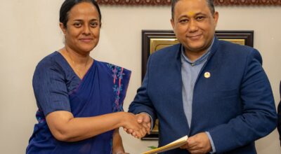 Sri Lanka hands over 1 million dollars for flood victims