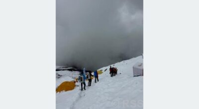 Climbers abandon Manaslu expeditions due to heavy snowfall